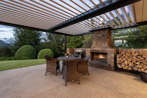 Photo of property in 10 Caithness Court, Jacks Point, Queenstown, 9371