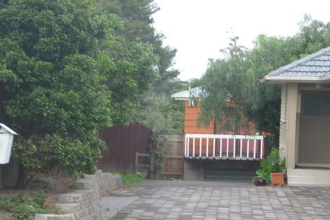 Photo of property in 2/62 Roberts Road, Glenfield, Auckland, 0629