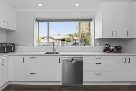 Photo of property in 37 O'dowd Road, Taradale, Napier, 4112