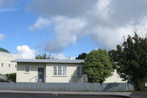 Photo of property in 696 Te Atatu Road, Te Atatu Peninsula, Auckland, 0610