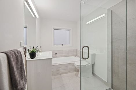 Photo of property in 352 East Coast Road, Sunnynook, Auckland, 0630