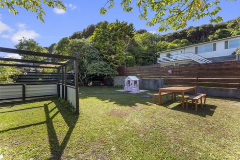 Photo of property in 31 Holland Street, Wainuiomata, Lower Hutt, 5014