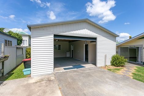 Photo of property in 68 Watt Street, Coromandel, 3506