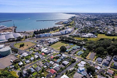 Photo of property in 54 Pioneer Road, Moturoa, New Plymouth, 4310