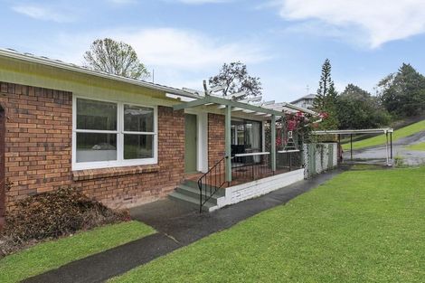 Photo of property in 1/53 Ayton Drive, Totara Vale, Auckland, 0629