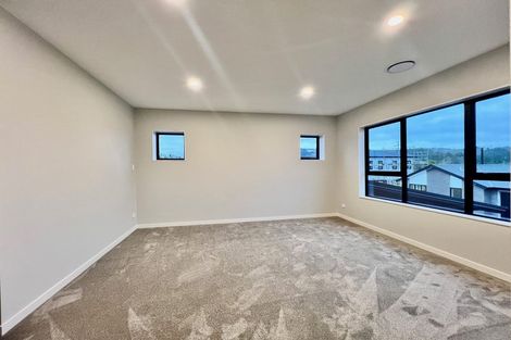 Photo of property in 16 Kiokio Place, Swanson, Auckland, 0614