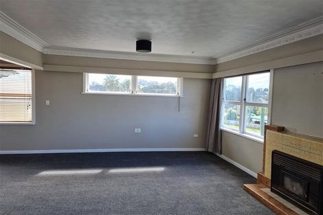 Photo of property in 2 Norfolk Road, Stanmore Bay, Whangaparaoa, 0932