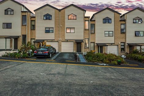 Photo of property in St Claire Village, 10/172 Mcleod Road, Te Atatu South, Auckland, 0610