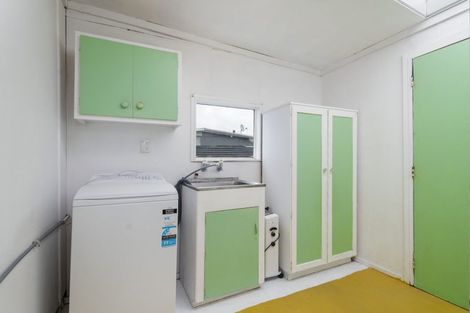 Photo of property in 68 Nash Parade, Foxton Beach, Foxton, 4815