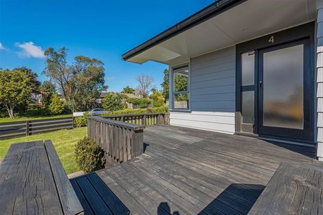 Photo of property in 4 Pipitea Place, Massey, Auckland, 0614