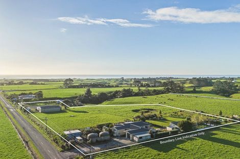 Photo of property in 37 Upper Pitone Road, Pitone, New Plymouth, 4374