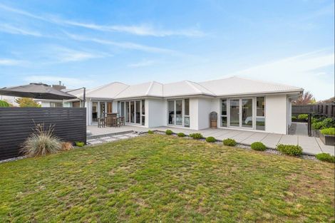 Photo of property in 5 Reka Street, Parklands, Christchurch, 8083