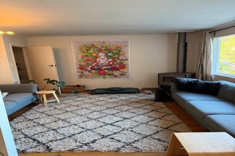 Photo of property in 5 Richmond Road, Mahina Bay, Lower Hutt, 5013