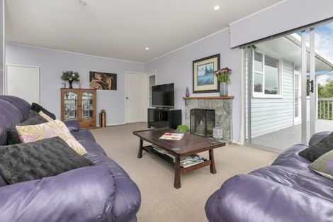 Photo of property in 16 Coronation Road, Glenfield, Auckland, 0627