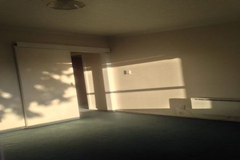 Photo of property in 77 Memorial Avenue, Ilam, Christchurch, 8053