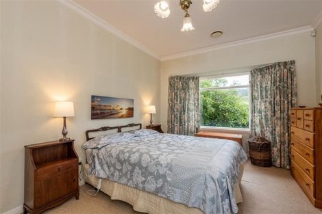 Photo of property in 10 Bristow Place, Karori, Wellington, 6012