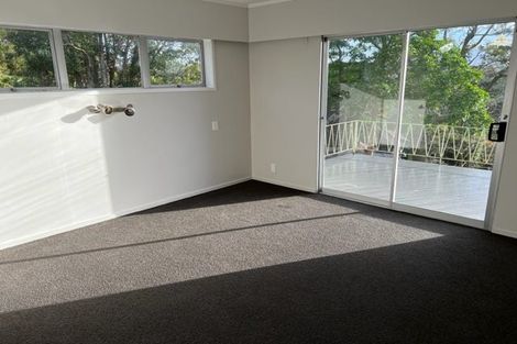 Photo of property in 53 Onewa Road, Northcote, Auckland, 0627