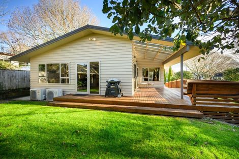 Photo of property in 14 Churchill Avenue, Hokowhitu, Palmerston North, 4410