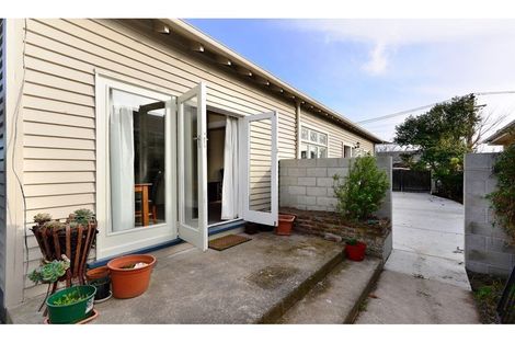 Photo of property in 16 Dover Street, St Albans, Christchurch, 8014
