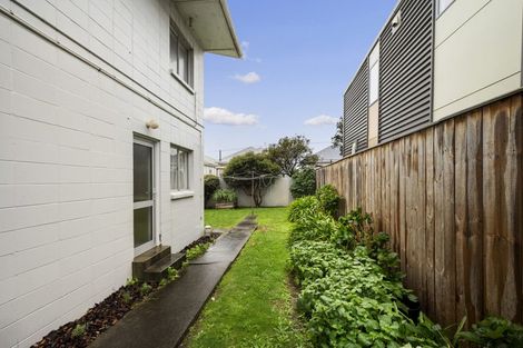 Photo of property in Mahora Court Flats, 25 Mahora Street, Kilbirnie, Wellington, 6022