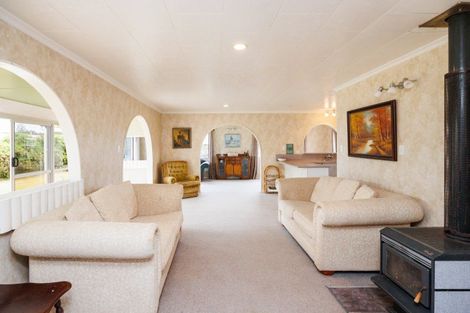 Photo of property in 14 Te Kiri Street, Himatangi Beach, Foxton, 4891