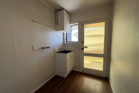 Photo of property in 2/35 Palliser Lane, Browns Bay, Auckland, 0630