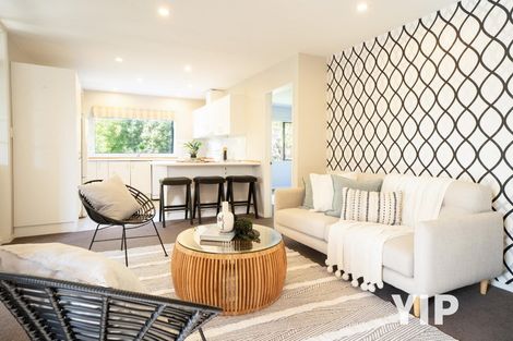 Photo of property in 15b Kinapori Terrace, Newlands, Wellington, 6037