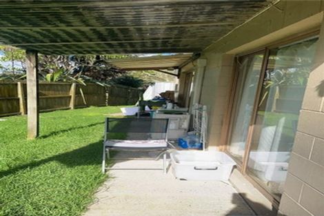 Photo of property in 105 Verran Road, Birkenhead, Auckland, 0626