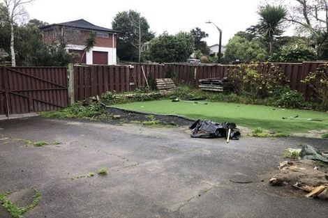 Photo of property in 1 Taioma Crescent, Te Atatu Peninsula, Auckland, 0610