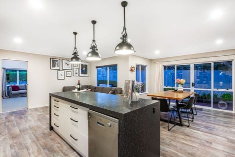 Photo of property in 11 Te Puia Drive, Aotea, Porirua, 5024