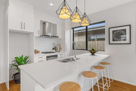 Photo of property in 7 O Ruamano Crescent, Pukekohe, 2120