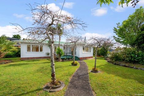 Photo of property in 7 Gloria Avenue, Te Atatu Peninsula, Auckland, 0610