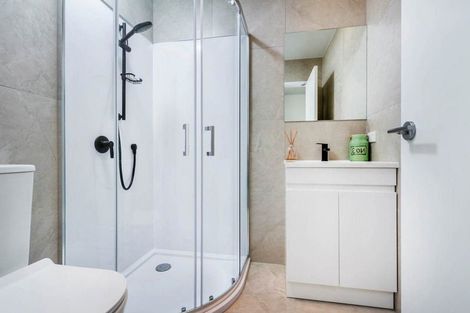 Photo of property in 14/128 Onewa Road, Northcote, Auckland, 0627