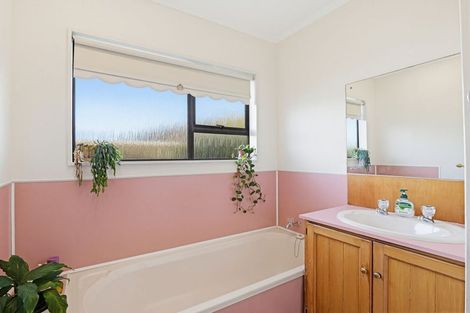 Photo of property in 10 Downes Avenue, Springvale, Whanganui, 4501
