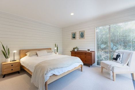 Photo of property in 1/45 Unsworth Drive, Unsworth Heights, Auckland, 0632