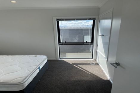 Photo of property in 2/20 Marama Street, Castor Bay, Auckland, 0620