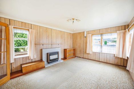 Photo of property in 11 Bartholomew Road, Levin, 5510