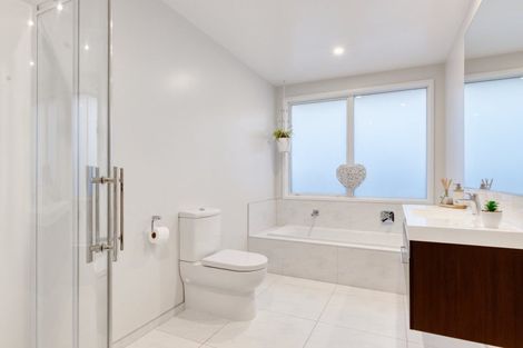 Photo of property in 70 Penetaka Heights, Pyes Pa, Tauranga, 3112