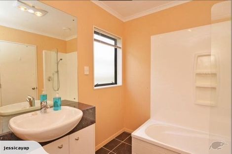 Photo of property in 32 Espalier Drive, Henderson, Auckland, 0612