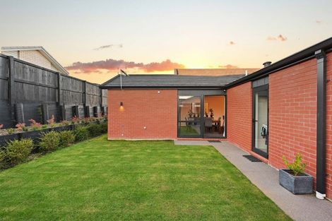 Photo of property in 15 Timatanga Road, Temple View, Hamilton, 3218