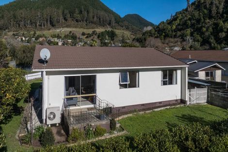 Photo of property in 2 Burn Place, The Brook, Nelson, 7010