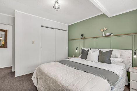 Photo of property in 6 Rautawhiri Road, Helensville, 0800