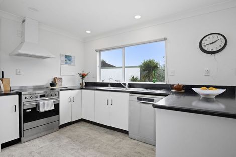 Photo of property in 6 Allen Road, Raumati Beach, Paraparaumu, 5032