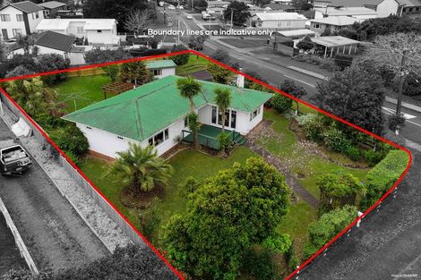 Photo of property in 7 Gloria Avenue, Te Atatu Peninsula, Auckland, 0610