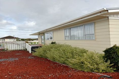 Photo of property in 11 Iredale Road, Hawera, 4610