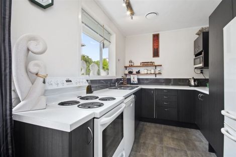 Photo of property in 11 Halberg Street, Papakura, 2110