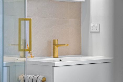 Photo of property in 3/16 Gatman Street, Birkdale, Auckland, 0626