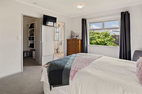 Photo of property in 12 Redwings Close, Whitianga, 3510
