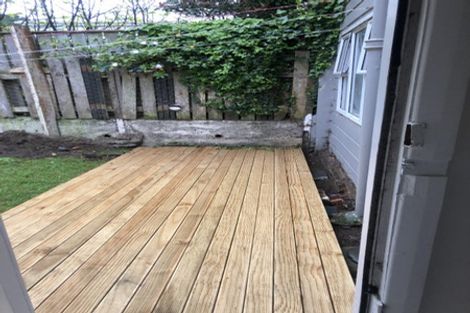 Photo of property in 236 Sutherland Road, Lyall Bay, Wellington, 6022