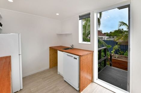 Photo of property in 33b Springs Road, Parakai, 0830